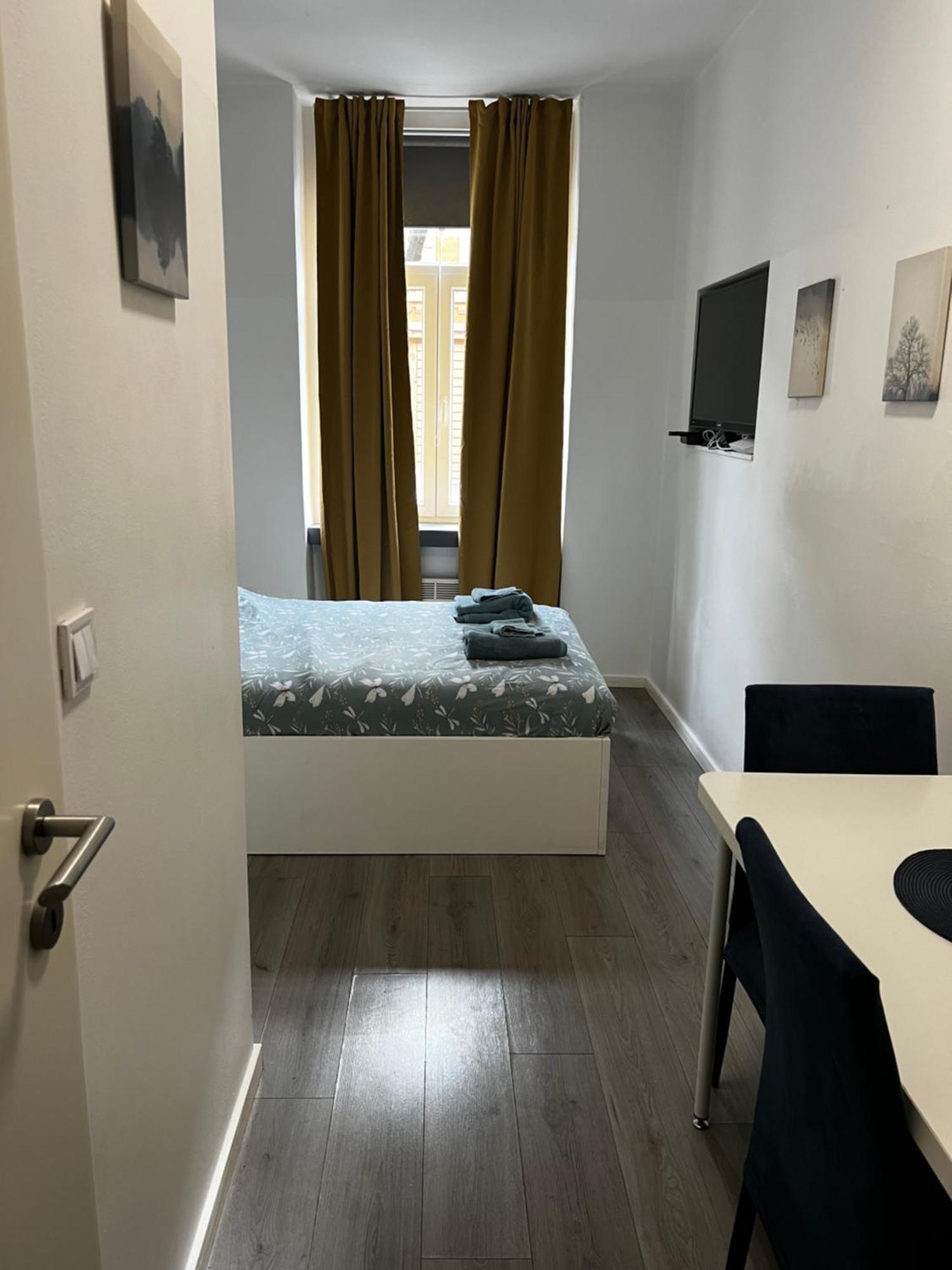 Center 6 Hebrangova * Zagreb